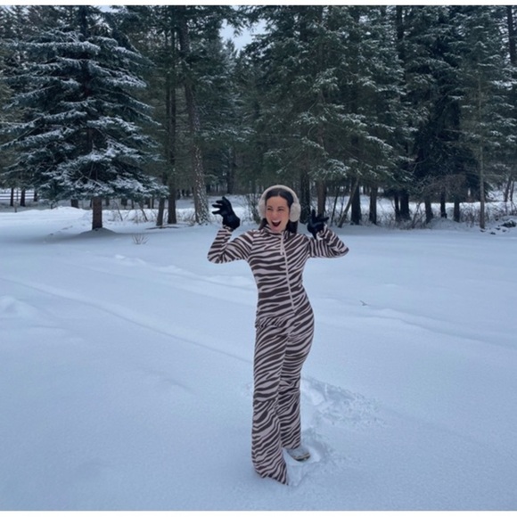 CYNTHIA ROWLEY Zebra Ski Suit L - Picture 8 of 16